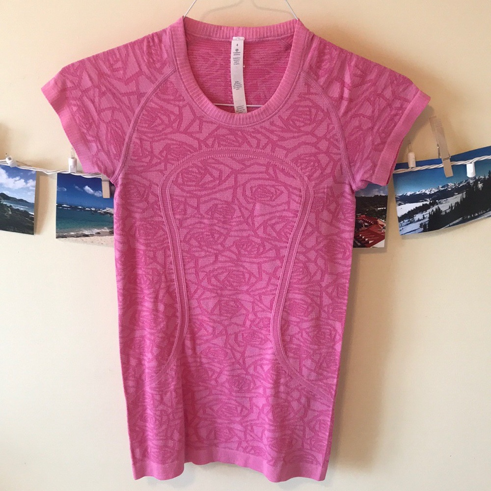 Limited Edition - Lululemon Short Sleeve Top
